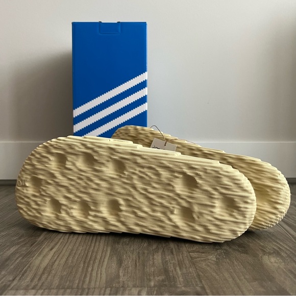 Adilette 22 Slides St Desert Sand / Tan Cream - Picture 5 of 16